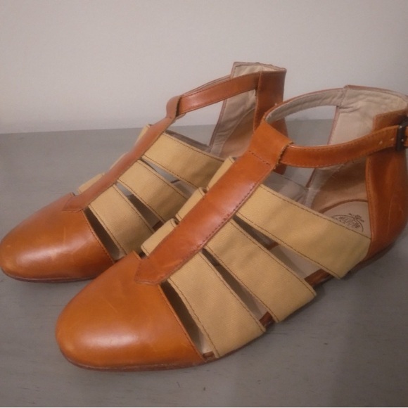 Samantha Pleet 1000 Mile Wolverine Sz 7 Digby
Gladiator Tan Leather Sandal Shoes - Picture 14 of 14